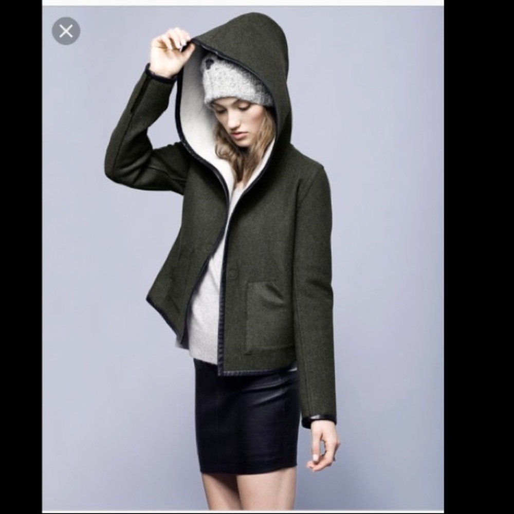 Cute Wool reversible Army green jacket w/leather